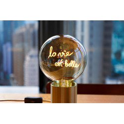 Ampoule "La vie est belle" – Message In The Bulb – LED ambrée – E27 | Comptoir Elec & Design