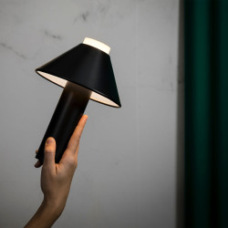 FUJI – Lampe portable noire design japonais IP44 rechargeable