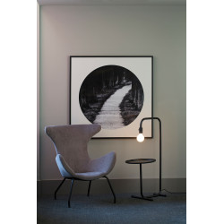 Lampadaire GUEST noir – design avec plateau par Andreu Carulla