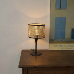 MAMBO – Lampe de table noire avec abat-jour en rotin Ø 21 cm