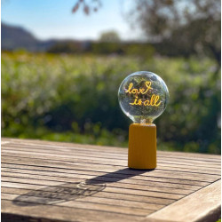 Ampoule Love is all – MITB Portable® – Message lumineux à poser
